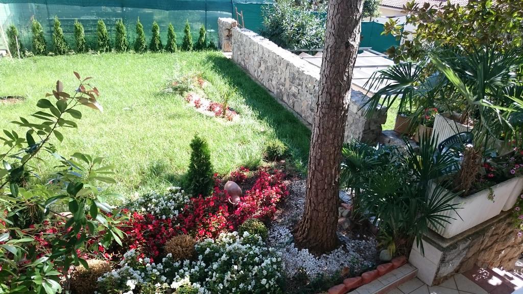 Ičići Villa Roses Apartments & Wellness מראה חיצוני תמונה