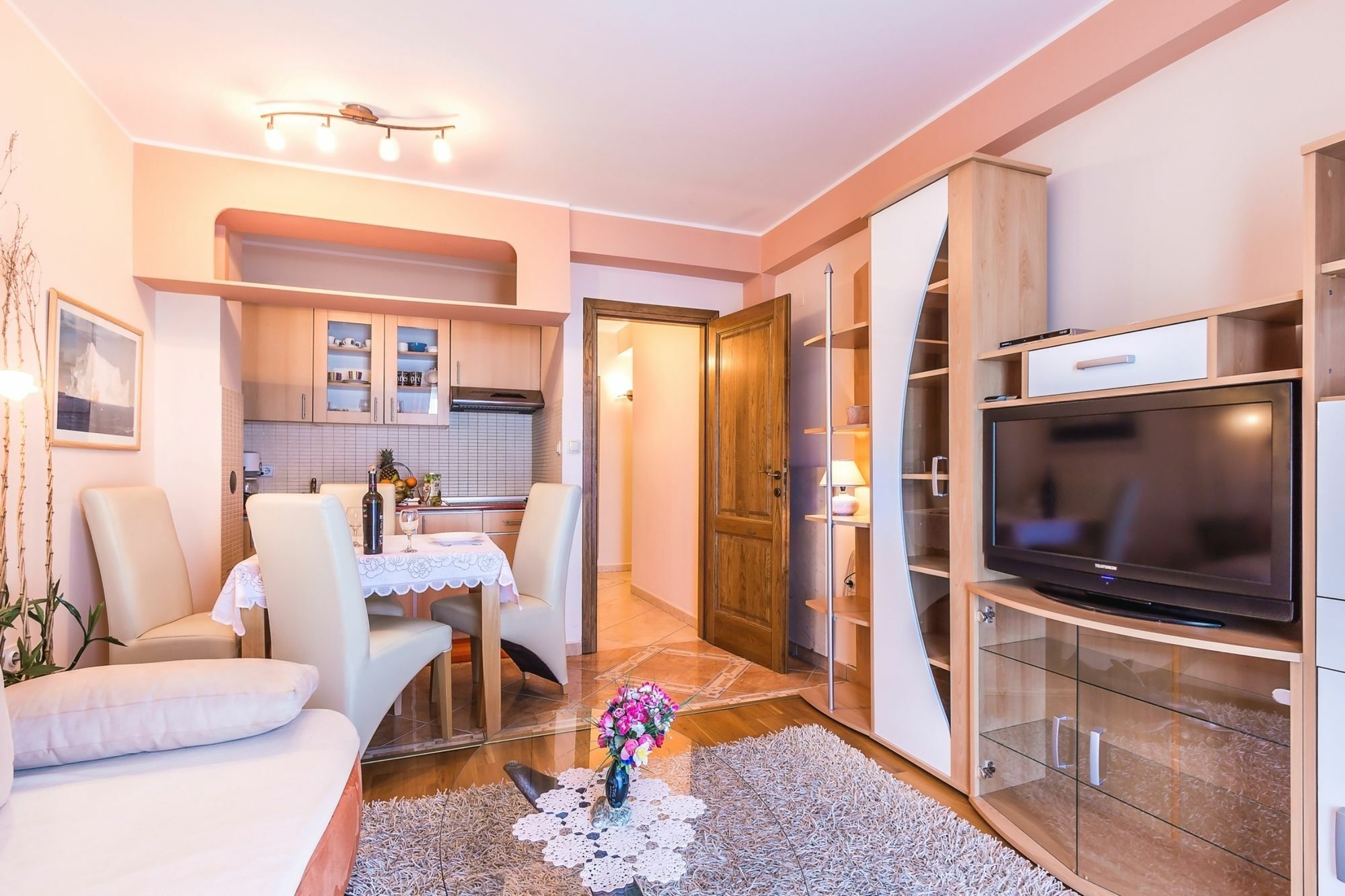 Ičići Villa Roses Apartments & Wellness מראה חיצוני תמונה